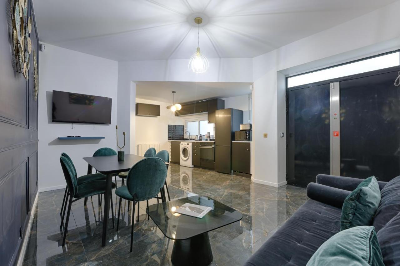 Amazing Luxury Triplex 3Br/8P - Arc De Triomphe Apartment Paris Bagian luar foto