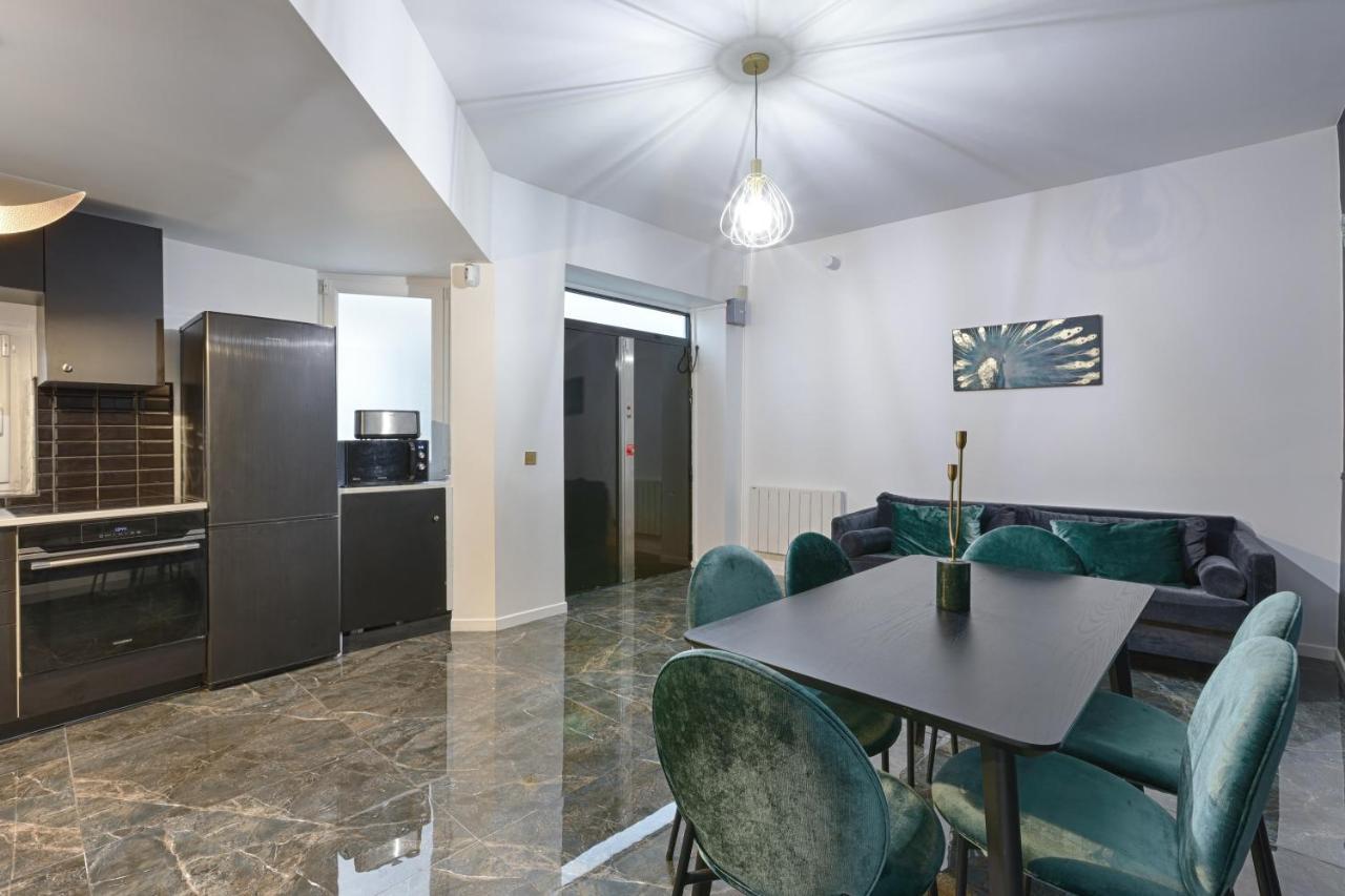 Amazing Luxury Triplex 3Br/8P - Arc De Triomphe Apartment Paris Bagian luar foto