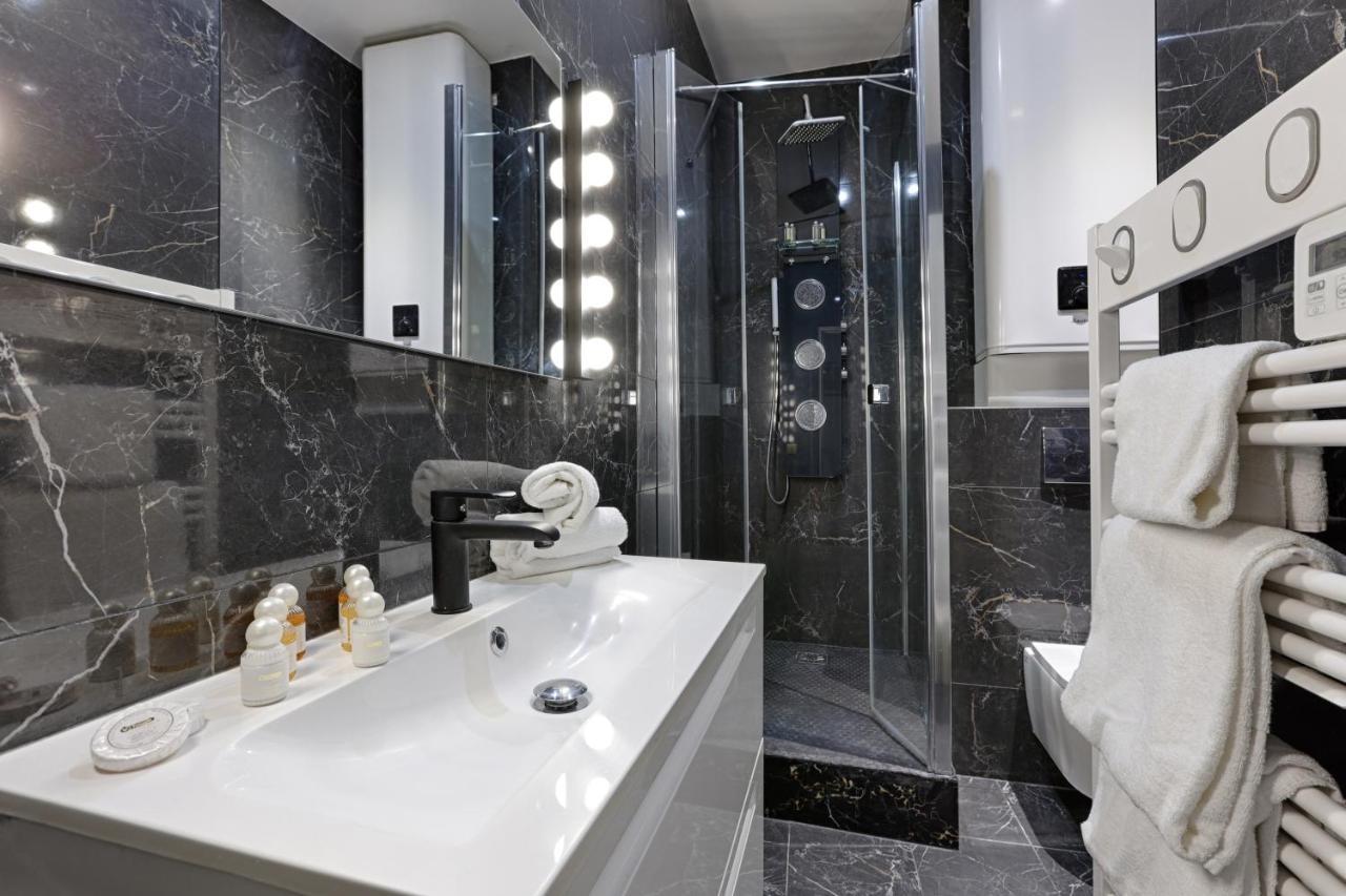 Amazing Luxury Triplex 3Br/8P - Arc De Triomphe Apartment Paris Bagian luar foto